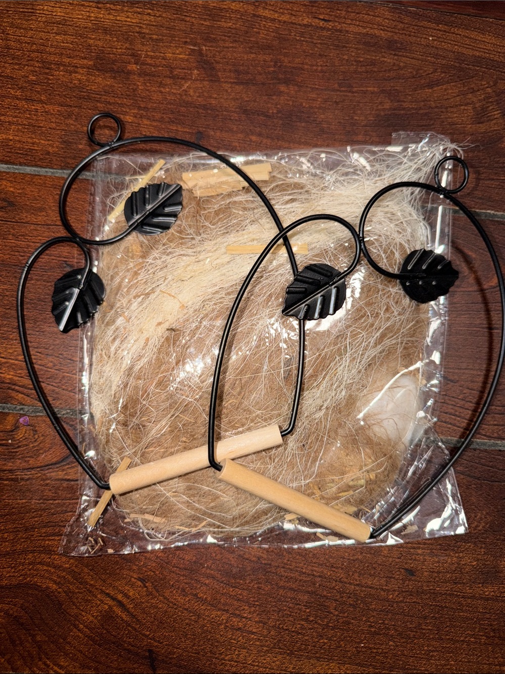 Black Metal Leaf Bird Perch with Natural Wood Dowels